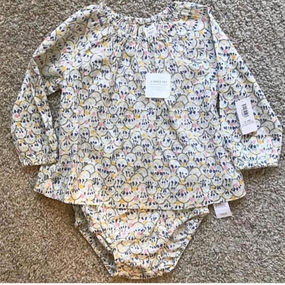 SOLD! NWT 2 piece set tunic & bubble short/diaper cover